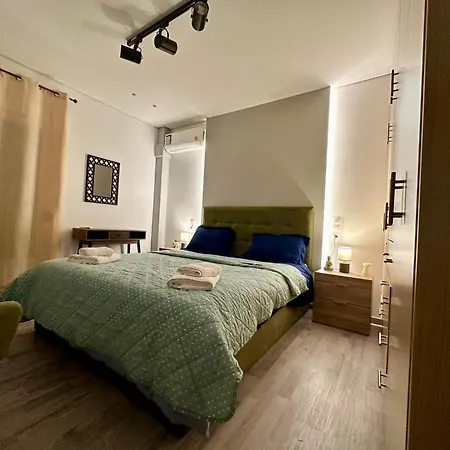Fully Renovated In The Heart Of * Athens