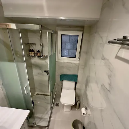 Apartment Fully Renovated In The Heart Of *